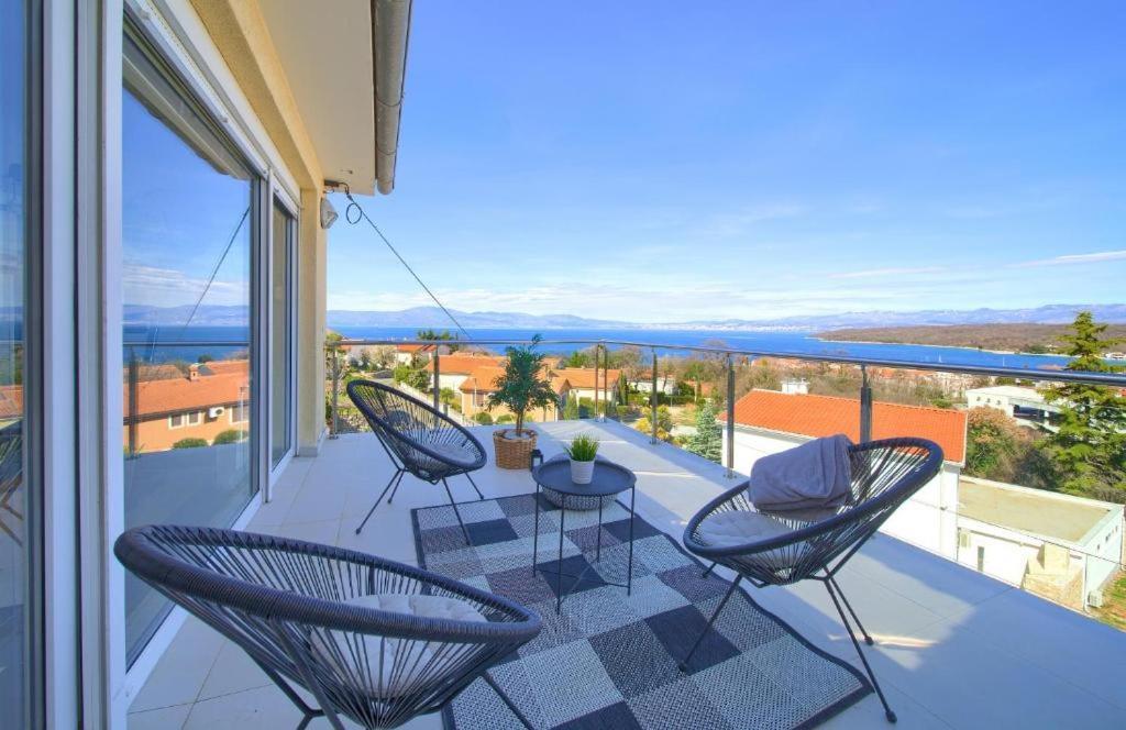Luxury Apartments Vanessa, Njivice Bagian luar foto